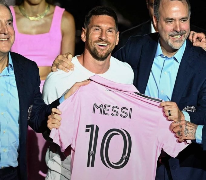 MESSIENTO FELIZ: LEO FORMA PARTE OFICIALMENTE DEL INTER DE MIAMI.