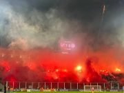 LA GLORIA LE GANÓ 1 A 0 A BELGRANO Y EL DUELO PROVOCÓ UNA ENORME HUMAREDA POR EL USO DE BENGALAS. NO DESCARTAN SANCIONES.