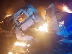 VICUÑA MACKENNA: UN TRIPLE CHOQUE DE CAMIONES DEJÓ UN MUERTO TRAS EL IMPACTO Y COMBUSTIÓN DE LOS MISMOS.