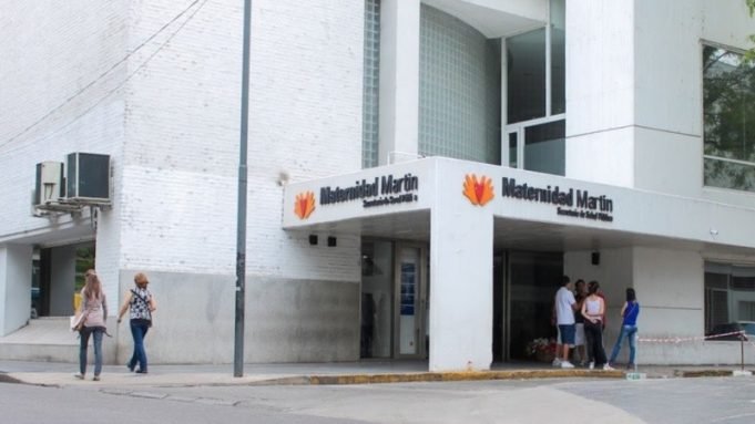 ROSARIO: UNA ADOLESCENTE APUÑALÓ A SU HIJA RECIÉN NACIDA. LA BEBÉ ESTÁ EN ESTADO RESERVADO.