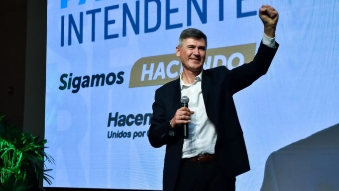 DANIEL PASSERINI ES EL NUEVO INTENDENTE DE CÓRDOBA POR EL 47,45% DE LOS VOTOS.
