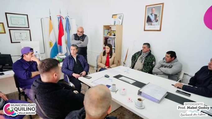 QUILINO: IMPORTANTE REUNIÓN SOBRE CONTROLES PARA LA ENTREGA DE LA 1° ETAPA DE LA OBRA DE AGUA POTABLE.