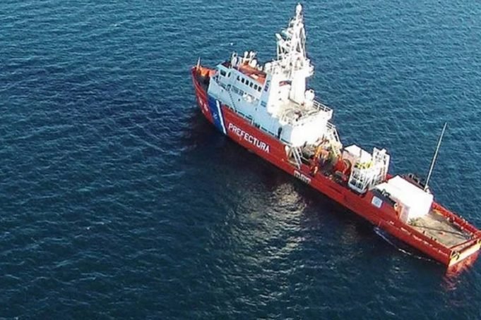 PREFECTURA NAVAL BUSCA LOCALIZAR A UN MARINERO DESAPARECIDO EN MAR ARGENTINO.