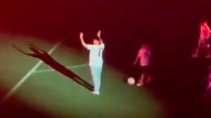MESSI VS. MESSI: EL ATREVIDO “CAÑO” DE THIAGO A LEO EN LA PRESENTACIÓN DEL 10 EN EL INTER DE MIAMI. ¡MIRÁ!