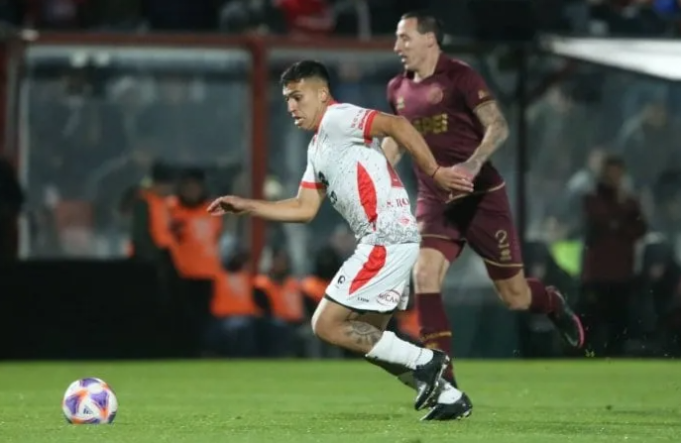 INSTITUTO LE GANÓ 2 A 0 A LANÚS. SUMÓ 32 UNIDADES Y SE UBICÓ EN EL 17° LUGAR.