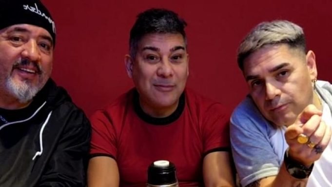 ¡ATENCIÓN BARRABALEROS DE LA VIEJA ESCUELA! SE VIENE UN BAILE DE LA PEPA Y EL DANI GUARDIA EN LA PLAZA DE LA MÚSICA.