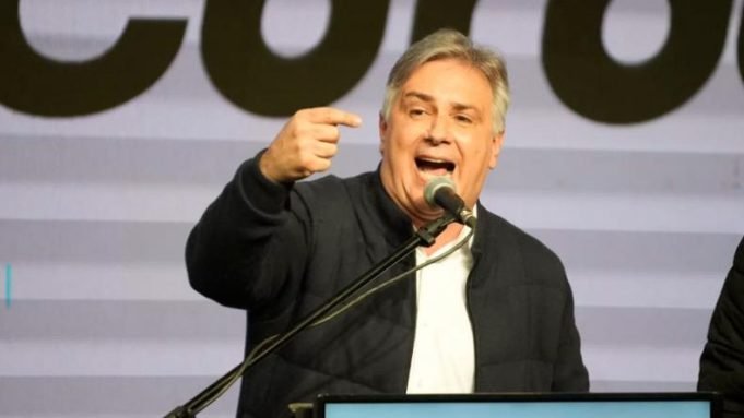 EL GOBERNADOR LLARYORA SE MANIFESTÓ A FAVOR DE LA LEY ÓMNIBUS.