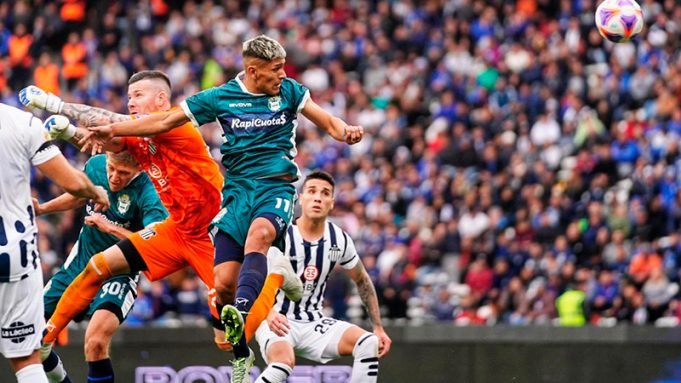 GIMNASIA EMPATÓ A LA T: EL PARTIDO FINALIZÓ 2 – 2 EN EL OLÍMPICO DE CÓRDOBA.