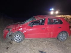 TULUMBA: VOLCÓ UN AUTO EN EL CRUCE DE INTI HUASI. NO SE REGISTRARON LESIONADOS.