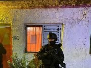 DEÁN FUNES: LA FPA DESARTICULÓ UN PUNTO DE VENTA DE ESTUPEFACIENTES Y DETUVO A TRES PERSONAS.