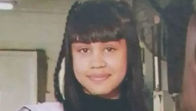 LANÚS: MOTOCHORROS ASALTARON A UNA NENA DE 11 AÑOS Y MURIÓ DE UN INFARTO.