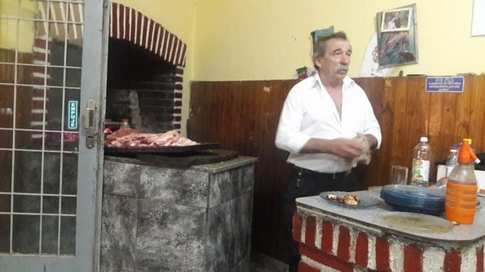 ROBARON EN LA PARRILLA DE “TITO” BARCENA Y PIDEN INFORMACIÓN PARA RECUPERAR LO QUE SE LLEVARON.