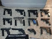 COSQUÍN: DETUVIERON A UN HOMBRE QUE TENÍA UN GRAN ARSENAL EN SU CASA.