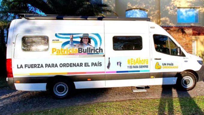 ¿LA PATONETA?: PATRICIA BULLRICH RECORRERÁ EL PAÍS EN UNA CASA RODANTE.
