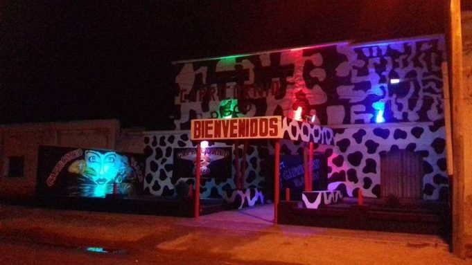 QUILINO: APREHENDIERON A UN HOMBRE POR INICIAR UNA RIÑA Y AGREDIR A LA POLICÍA.