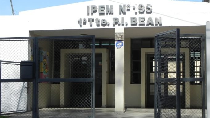 CÓRDOBA: CINCO ALUMNAS DE UN IPEM FUERON INTOXICADAS CON GAS PIMIENTA.