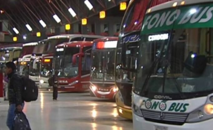 INTERURBANOS: AOITA GARANTIZÓ EL TRANSPORTE PARA ESTE LUNES. A LA TARDE DECIDIARÁN SI VAN A PARO POR TIEMPO INDETERMINADO O NO.