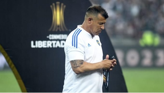 TRAS LA DERROTA ANTE EL FLU RENUNCIÓ ALMIRÓN COMO DT DE BOCA.