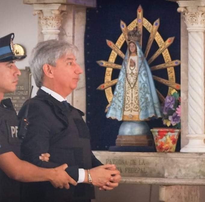 DESTITUYERON Y DETUVIERON AL JUEZ FEDERAL DE MENDOZA WALTER BENTO.