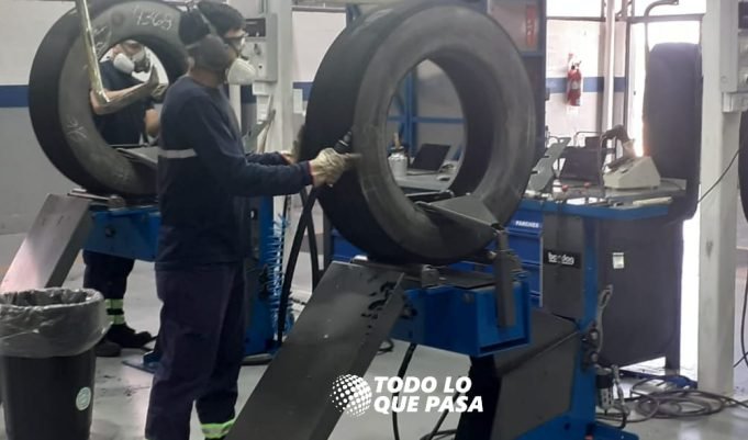 VISITA A LA FÁBRICA DE RECAPADO BRIDGESTONE BANDAG.