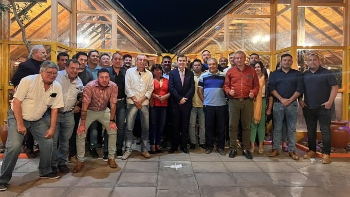 INTENDENTES DEL NORTE DE CÓRDOBA SE REUNIERON CON ZAMORA Y ÉL ASEGURÓ QUE TODOS APOYAN A MASSA PERO ALGUNOS NEGARON QUE ASÍ SEA.