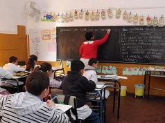 PRUEBAS APRENDER: CÓRDOBA ELEVÓ EL RENDIMIENTO EN ESCUELAS PÚBLICAS PERO BAJÓ EN PRIVADOS.