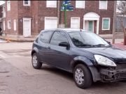 DEÁN FUNES: CHOCARON UN FORD KA Y UNA MOTO EN B° OBRAS SANITARIAS. EL MOTOCICLISTA RESULTÓ CON POLITRAUMATISMOS.