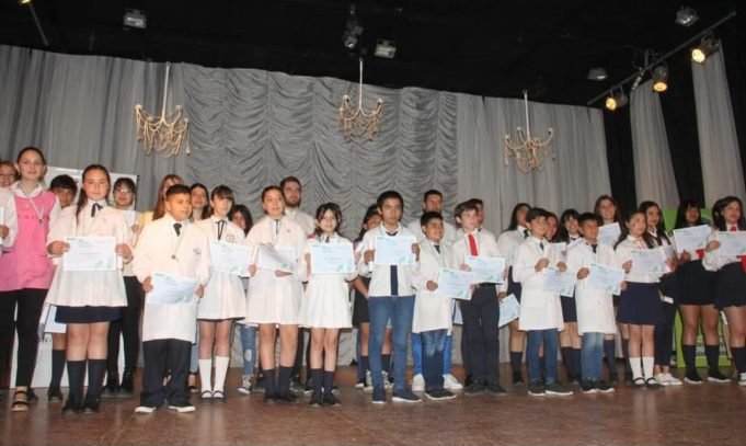 DEÁN FUNES: ESTE JUEVES SE DISTINGUIRÁ A LOS MEJORES ESTUDIANTES DEL 2023.