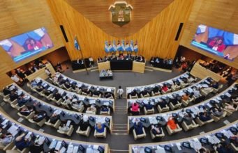 2° SESIÓN: NUEVAS DESIGNACIONES EN LA UNICAMERAL.