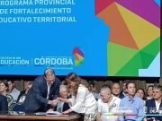 LA INTENDENTE ANDREA NIEVAS FIRMÓ EL CONVENIO DE FORTALECIMIENTO EDUCATIVO TERRITORIAL.