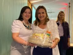 CARO JUNCOS SOLOHAGA FUE DISTINGUIDA POR LA LEGISLATURA DE CÓRDOBA.