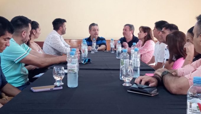TRABAJO DEPARTAMENTAL ENTRE MUNICIPIOS, EL LEGISLADOR Y EL SECRETARIO DE OBRAS Y SERVICIOS PÚBLICOS DE LA PROVINCIA.