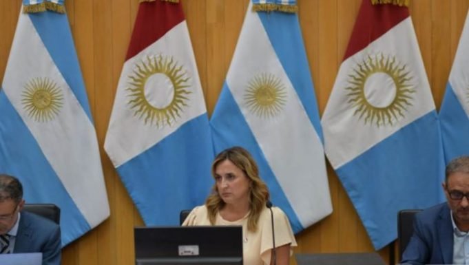LA LEGISLATURA DE CÓRDOBA RECHAZÓ LA ELIMINACIÓN DEL SUBSIDIO AL TRANSPORTE PÚBLICO DE PASAJEROS.
