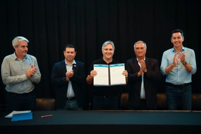 LA PROVINCIA EJECUTARÁ EL ACUEDUCTO SANTA ELENA – SAN FRANCISCO DEL CHAÑAR.