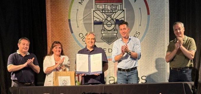 VISITA DEL GOBERNADOR AL DEPARTAMENTO ISCHILÍN.