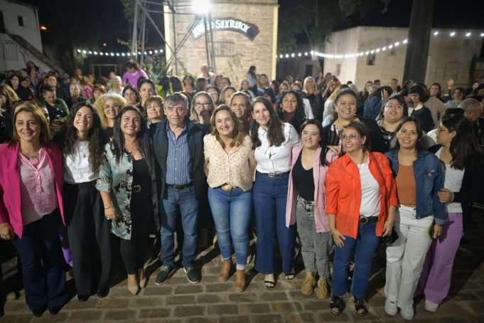 MYRIAN PRUNOTTO ENCABEZÓ EL ENCUENTRO DE LIDERESAS EN SAN JOSÉ DE LA DORMIDA.