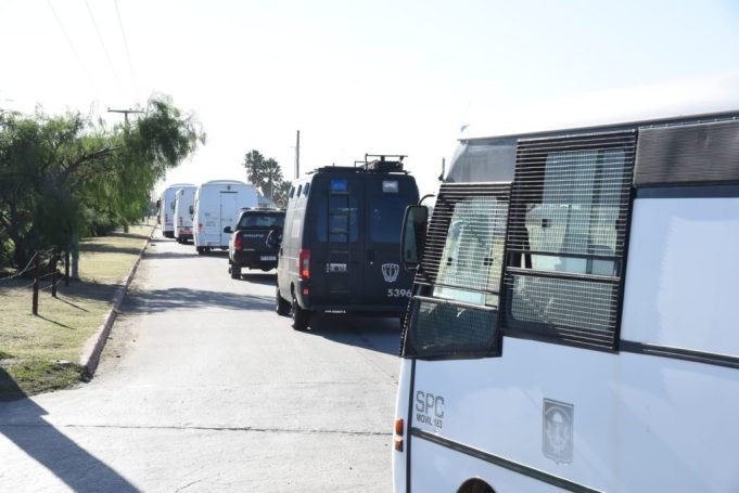 TRASLADARON A BOUWER A 384 DETENIDOS QUE ESTABAN EN LA UCA.