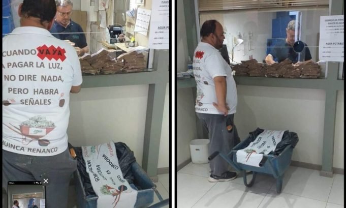 TARIFAZO EN HUINCA RENANCÓ: UN COMERCIANTE ES VIRAL POR LLEVAR LA PLATA EN UNA CARRETILLA PARA PAGAR LO QUE LE VINO DE LUZ TRAS LA QUITA DE SUBSIDIOS.
