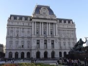 EL GOBIERNO ANUNCIÓ QUE CAMBIARÁN EL NOMBRE AL CENTRO CULTURAL KIRCHNER.