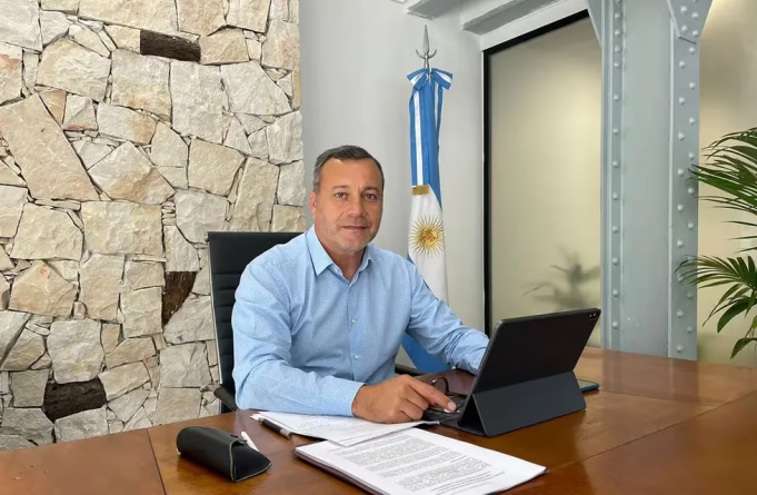 CAPITAL: DENUNCIARON POR ACOSO SEXUAL A GABRIEL BERMÚDEZ Y LO APARTARON DE LA SEC. DE TRANSPORTE.