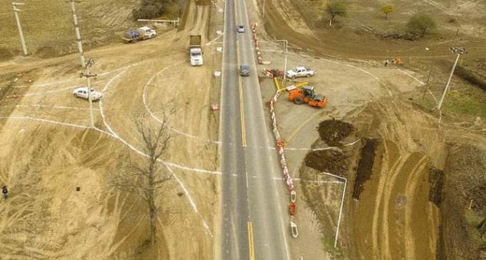 RUTA P16: LA PAVIMENTACIÓN DEL 1°TRAMO EN ETAPA FINAL.