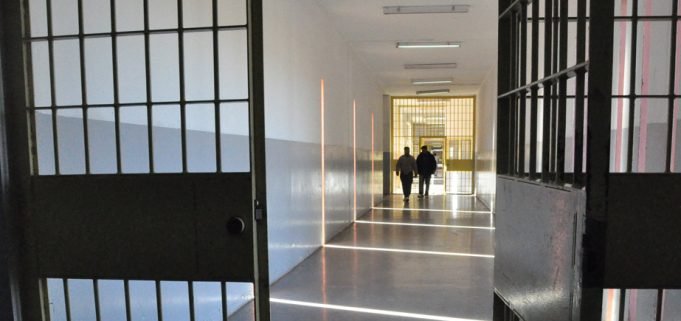 Desbarataron una banda que estafaba por redes sociales desde la cárcel de Bouwer.