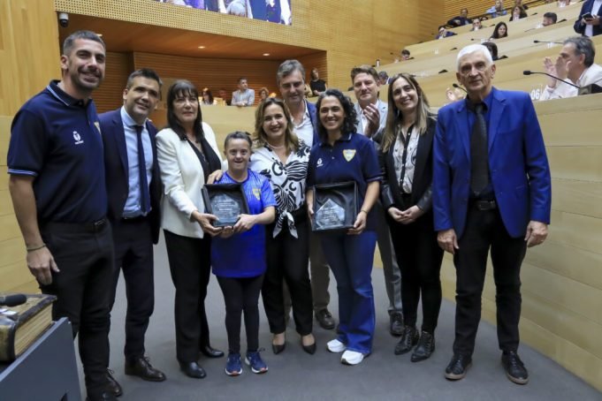 LA LEGISLATURA DISTINGUIÓ A LOS DEPORTISTAS CORDOBESES QUE SE DESTACARON EN TURQUÍA EN LAS OLIMPIADAS TRISOME GAME.