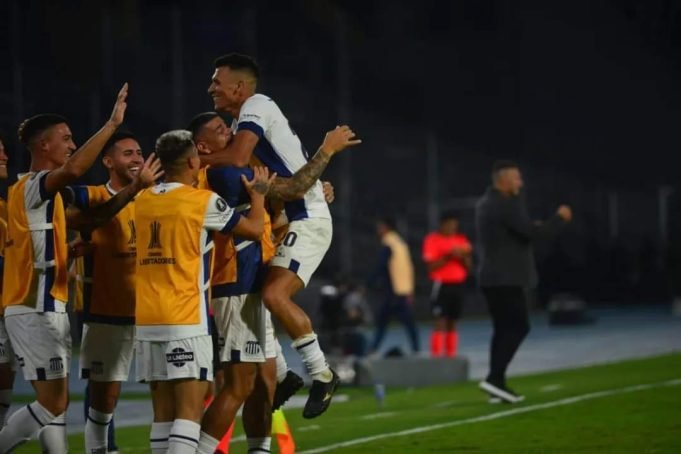 LIBERTADORES: TALLERES LE GANÓ 2-1 A SAO PABLO EN EL KEMPES.