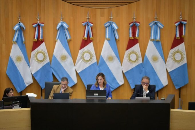 LA LEGISLATURA DE CÓRDOBA SE PRONUNCIÓ A FAVOR DE LA INCLUSIÓN DE MUJERES EN LA CORTE SUPREMA.
