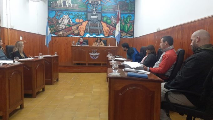 DEÁN FUNES: ESTE JUEVES SESIONÓ EL CONCEJO DELIBERANTE A BANCAS COMPLETAS.