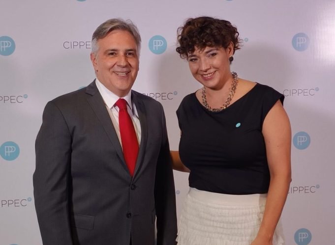 EL GOBERNADOR LLARYORA PARTICIPÓ DE LA CENA ANUAL CIPPEC.