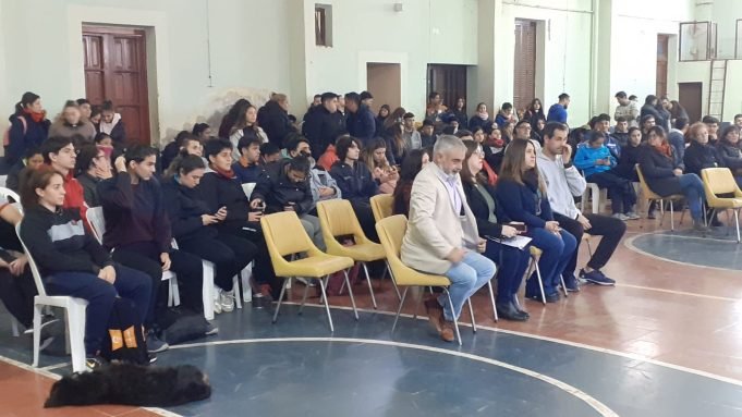 DEÁN FUNES: SE CUMPLIERON 35 AÑOS DESDE LA CREACIÓN DEL PROFESORADO DE EDUCACIÓN FÍSICA.