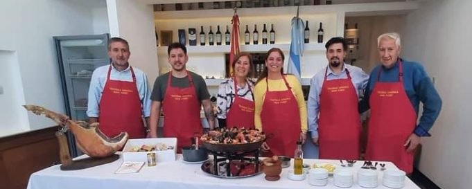 PRESENTACIÓN DE 3° ENCUENTRO DE PAELLEROS EN DEÁN FUNES.