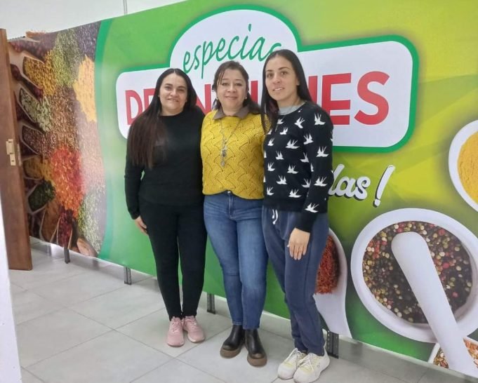 ESPECIAS DEÁN FUNES ASUMIÓ EL COMPROMISO DE APOYAR A UNA NUEVA ESCUELA DE GIMNASIA RÍTMICA.
